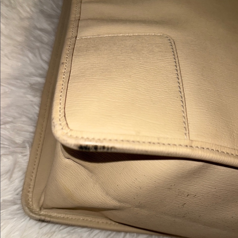 ✨RARE✨ Authentic Gucci “Birkin” style Beige/Cream Leather Satchel 🤎 - Picture 12 of 16